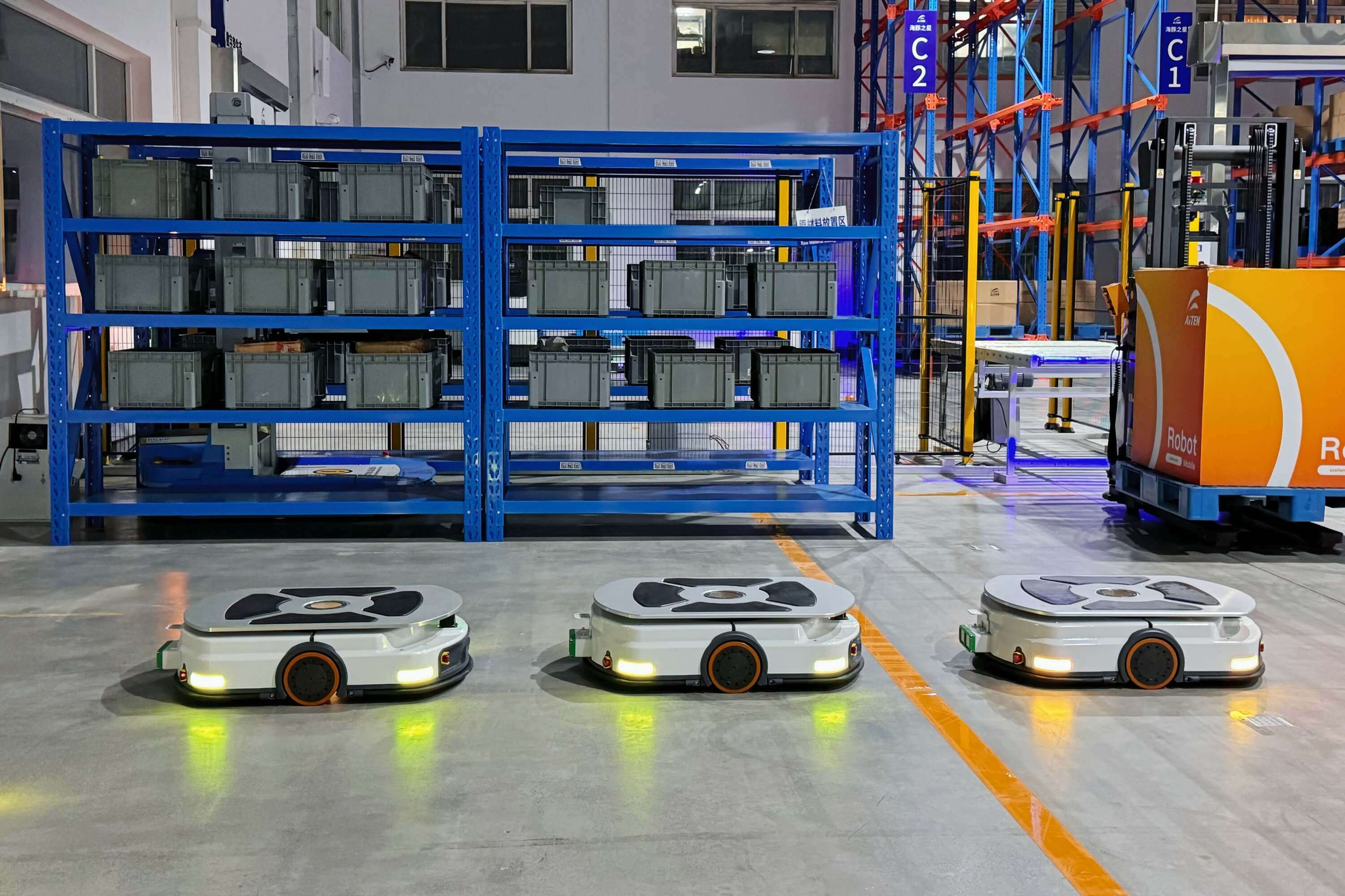 jinnianhuiAMR托盘搬运车：赋能仓库自动化托盘运输